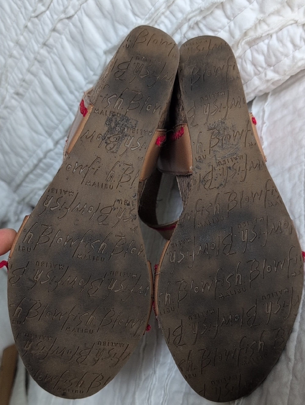 Blowfish Tan leather Wedge Sandals with Red Trim - Picture 4 of 7